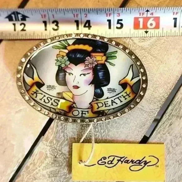 Ed Hardy Kiss of Death Geisha Girl Belt Buckle Real Deal Rare - Picture 3 of 4
